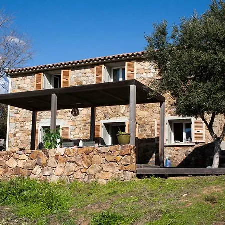Casa de Férias Maison Traditionnelle En Pierres Vue Mer *