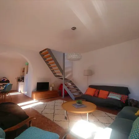 Maison Traditionnelle En Pierres Vue Mer *